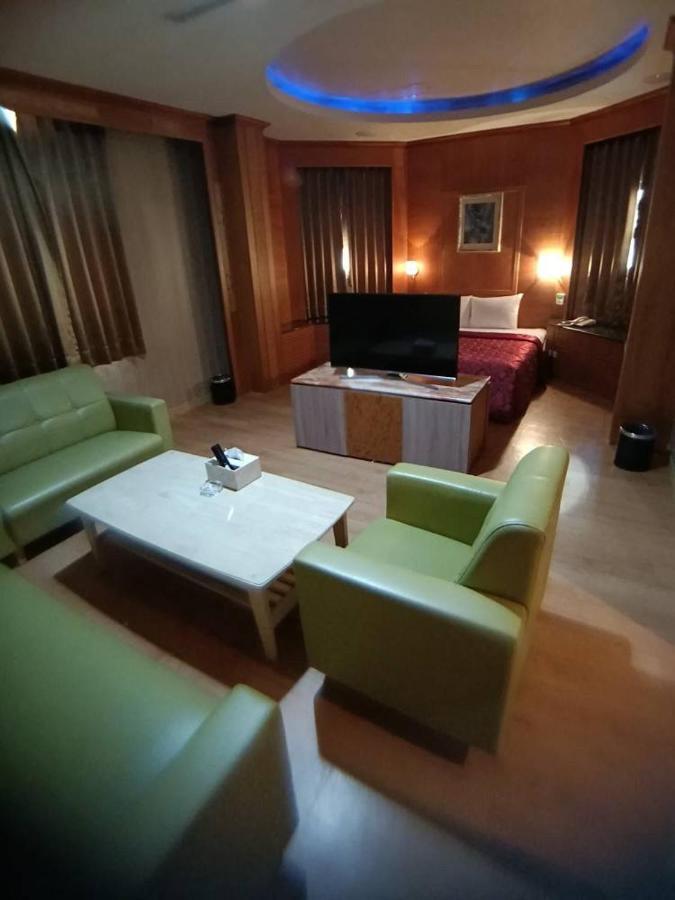 Wen Mei Motel Nantou Exterior foto